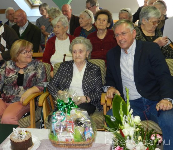 95. születésnapot ünnepeltünk 27